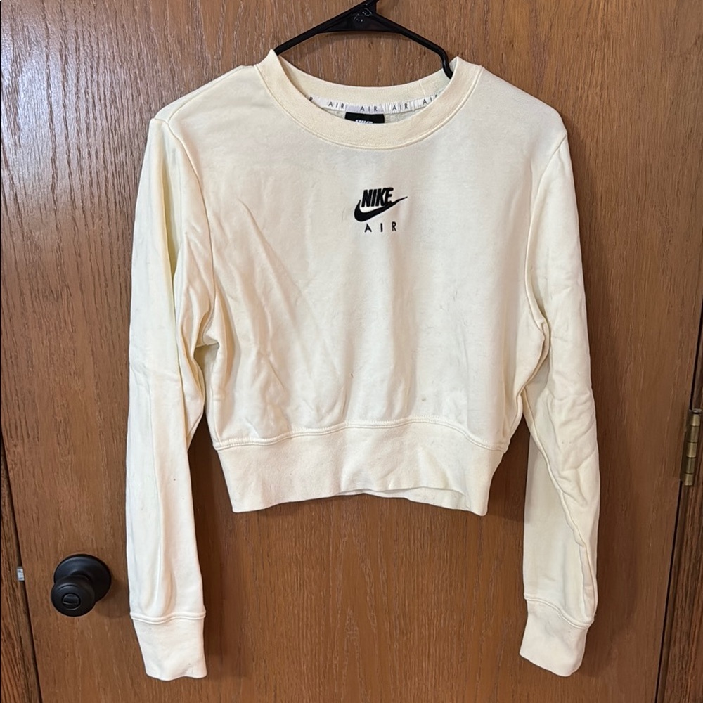 Nike Pale Yellow Cropped Long Sleeve Hoodie